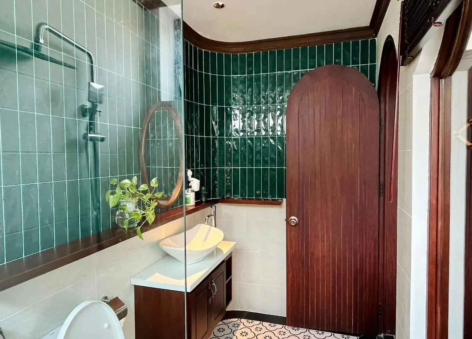 Hotel Becoming Thi Sach Đà Nẵng Vietnam